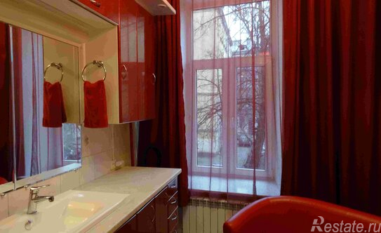 Продажа 2-комн квартиры на вторичном рынке улица Блохина,  д. 4