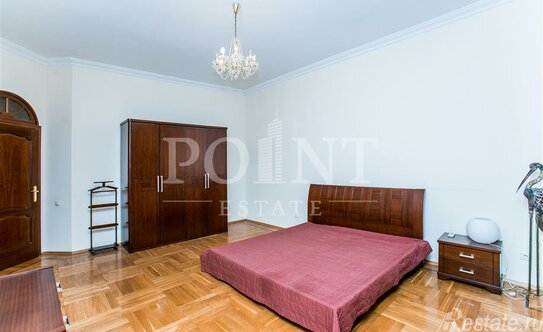 Аренда 2-комн квартиры на вторичном рынке Кривоарбатский переулок,  д. 16/22