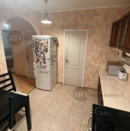 Продажа 3-комн квартиры на вторичном рынке 15-я линия,  д. 30