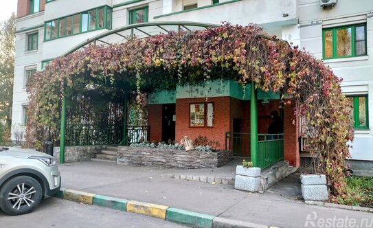 Продажа 3-комн квартиры на вторичном рынке Живописная улица,  д. 2