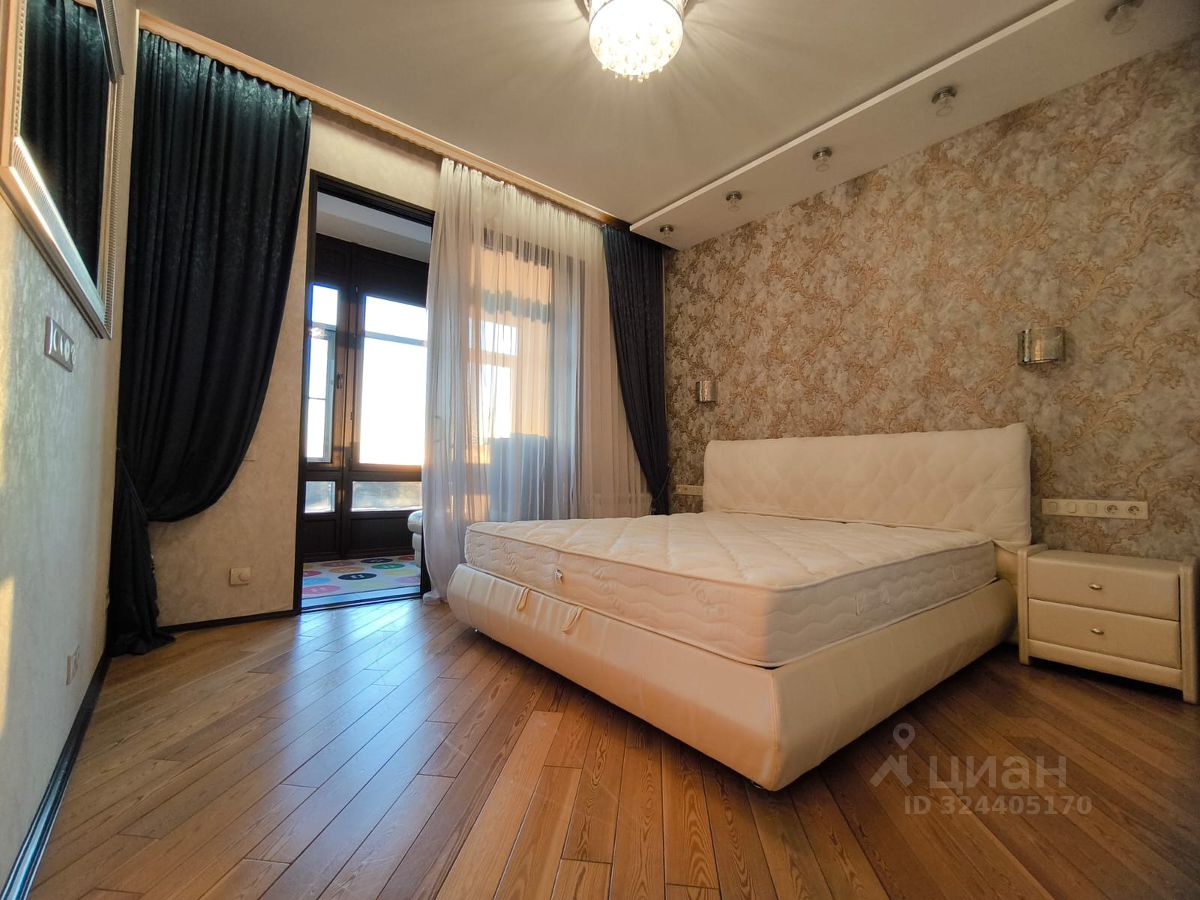 Продажа 3-комн квартиры на вторичном рынке Красногорск, улица Спасская,  д. 1к2