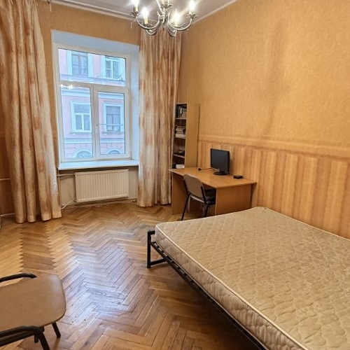 2-комн квартира улица Декабристов, 11