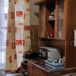 Продажа 4-комн квартиры на вторичном рынке Казачий Б. пер,  д. 9