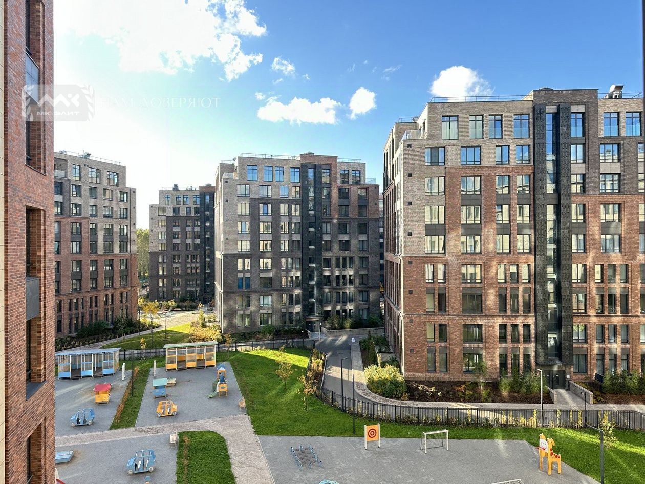 Продажа 2-комн квартиры на вторичном рынке улица Стахановцев, 1