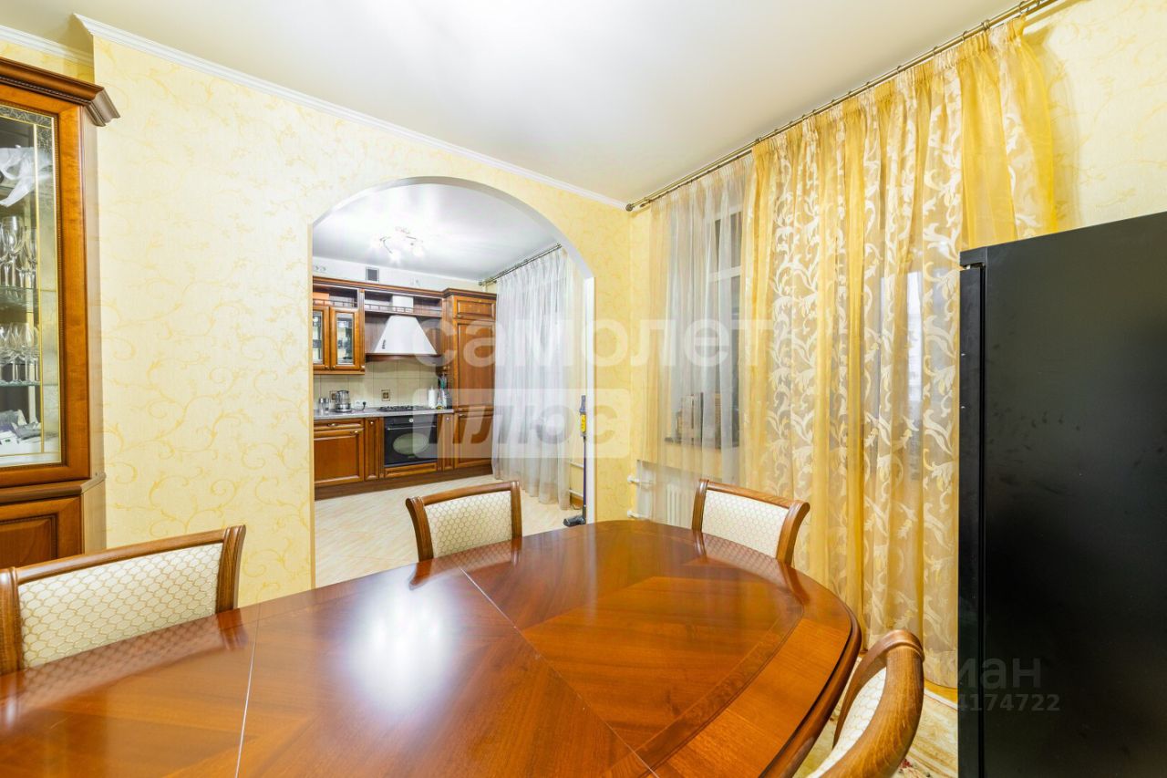 Продажа 4-комн квартиры на вторичном рынке Благодатная улица, 34