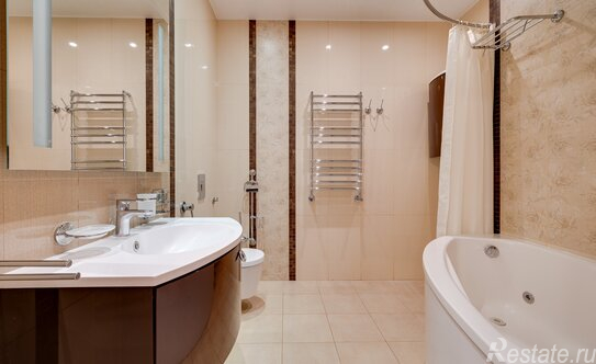 Продажа 3-комн квартиры на вторичном рынке Южный, улица Твардовского,  д. 38