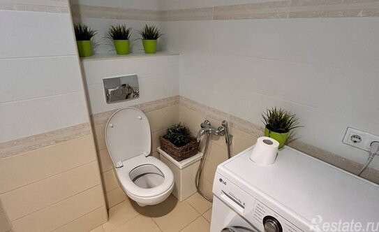 Продажа 1-комн квартиры на вторичном рынке проспект Королёва,  д. 65