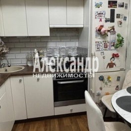 Продажа 1-комн квартиры на вторичном рынке Кировское городское поселение, Ладожская улица,  д. 4