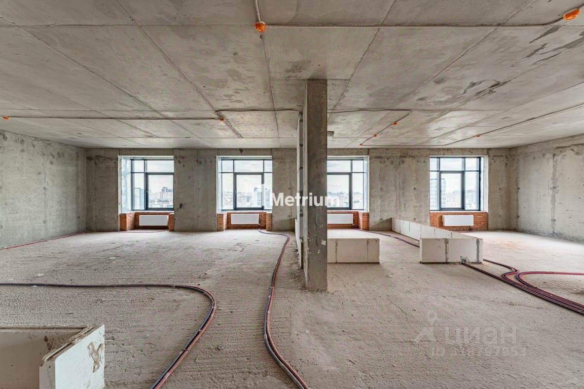 Продажа 5-комн квартиры на вторичном рынке Верхняя улица, 20к1