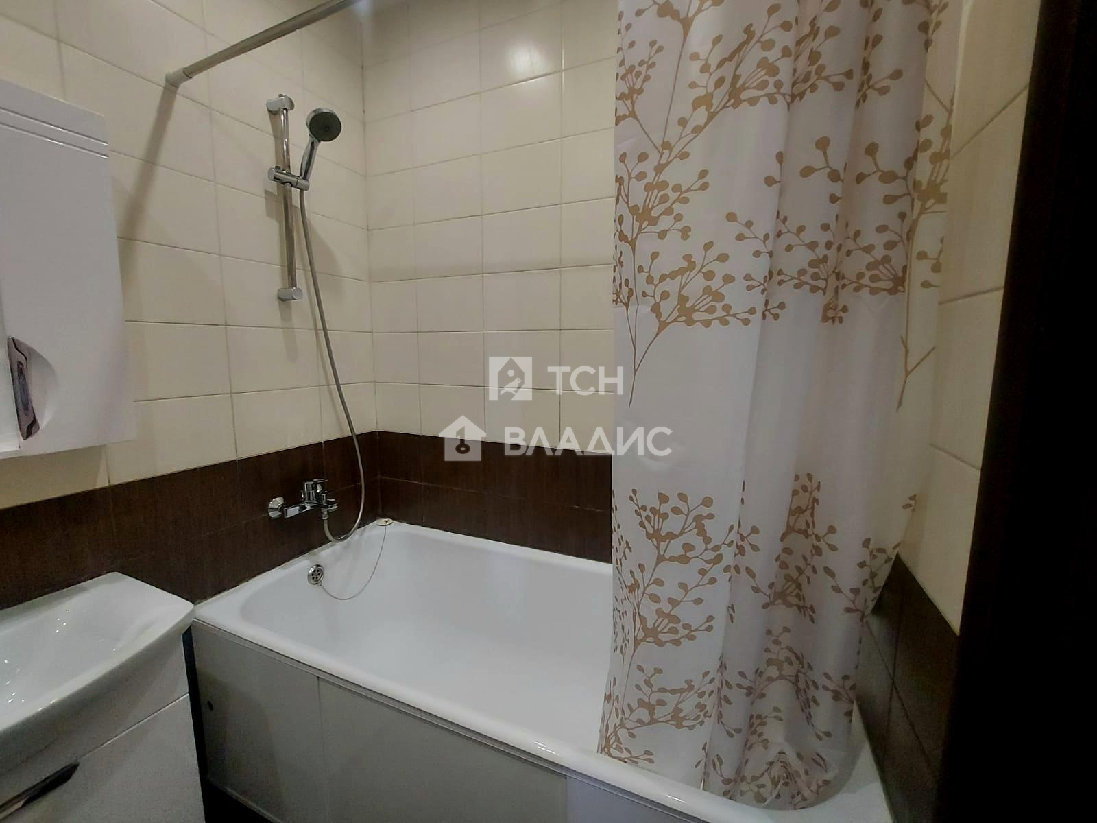 Аренда 1-комн квартиры на вторичном рынке рабочий посёлок Свердловский, улица Строителей, 12