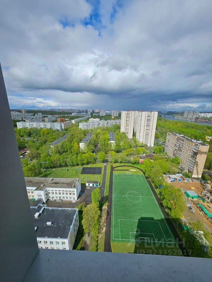 Продажа 3-комн квартиры на вторичном рынке улица Свободы, 67А