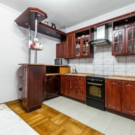 Продажа 2-комн квартиры на вторичном рынке наб Реки Смоленки,  д. 3,  к. 2