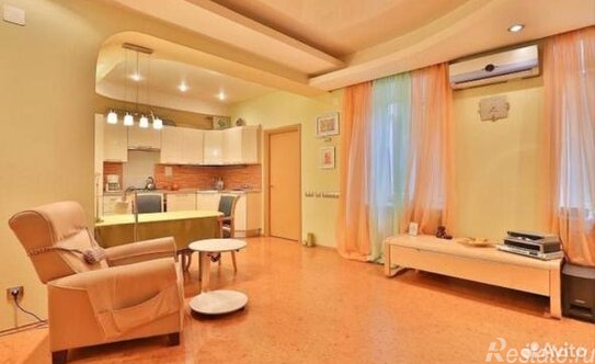 Продажа 2-комн квартиры на вторичном рынке Московский пр-кт,  д. 126