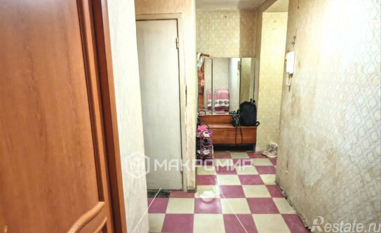 Продажа 2-комн квартиры на вторичном рынке Школьная улица,  д. 72