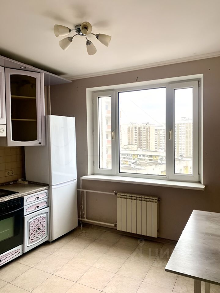 Продажа 3-комн квартиры на вторичном рынке Беловежская улица, 39К5