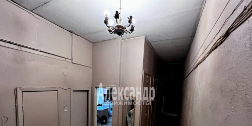 Комната 2-я линия В.О.,  д. 13/6