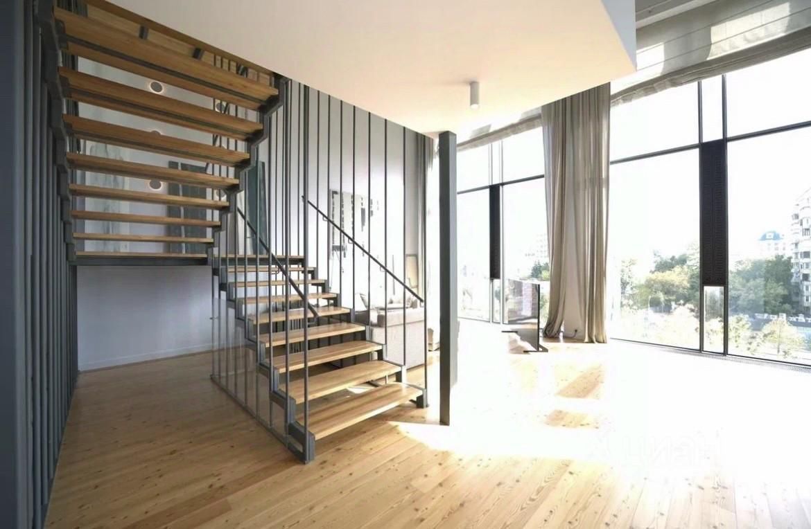 Аренда 4-комн квартиры на вторичном рынке Тессинский переулок, 2-6/19