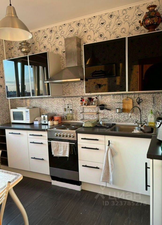 Продажа 2-комн квартиры на вторичном рынке улица Маршала Новикова, 10к1