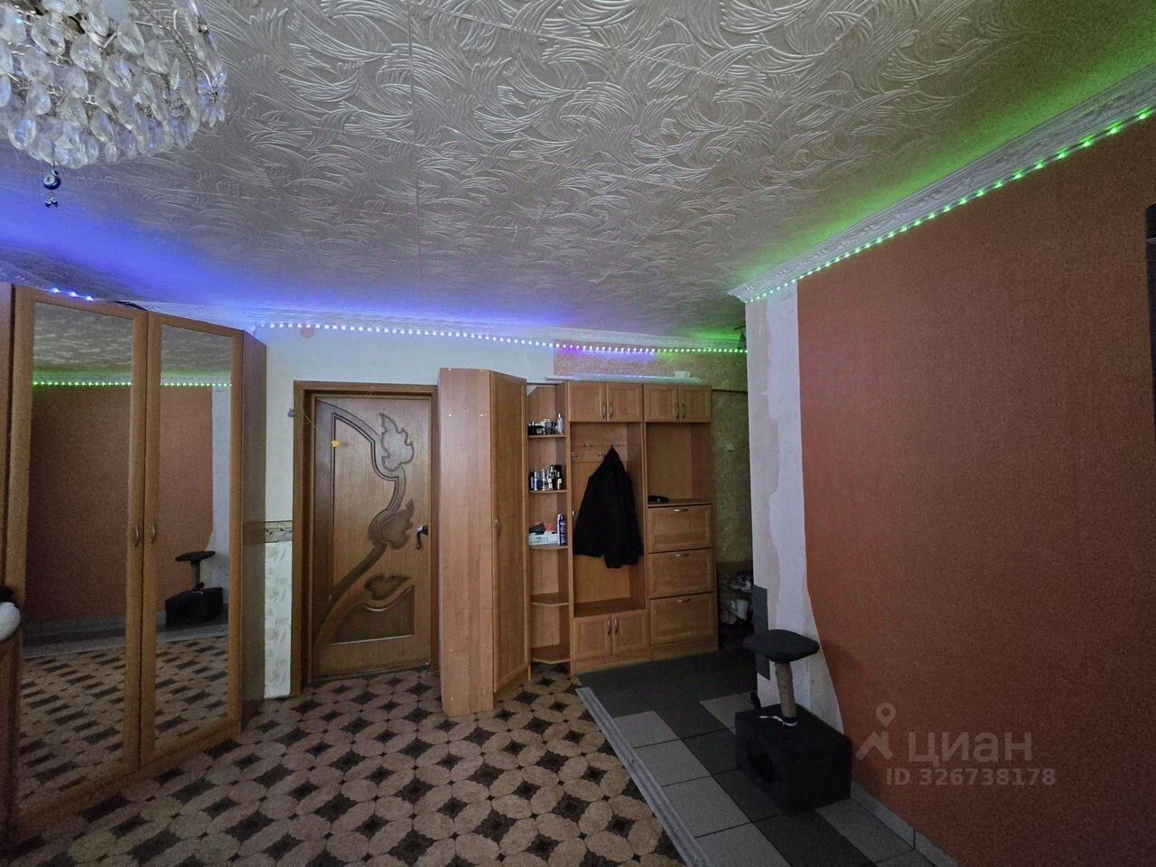 Продажа 2-комн квартиры на вторичном рынке Кириши, улица Мира, 27