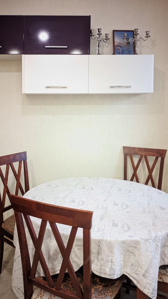 Продажа 3-комн квартиры на вторичном рынке Южный мкр, улица Курыжова, 21