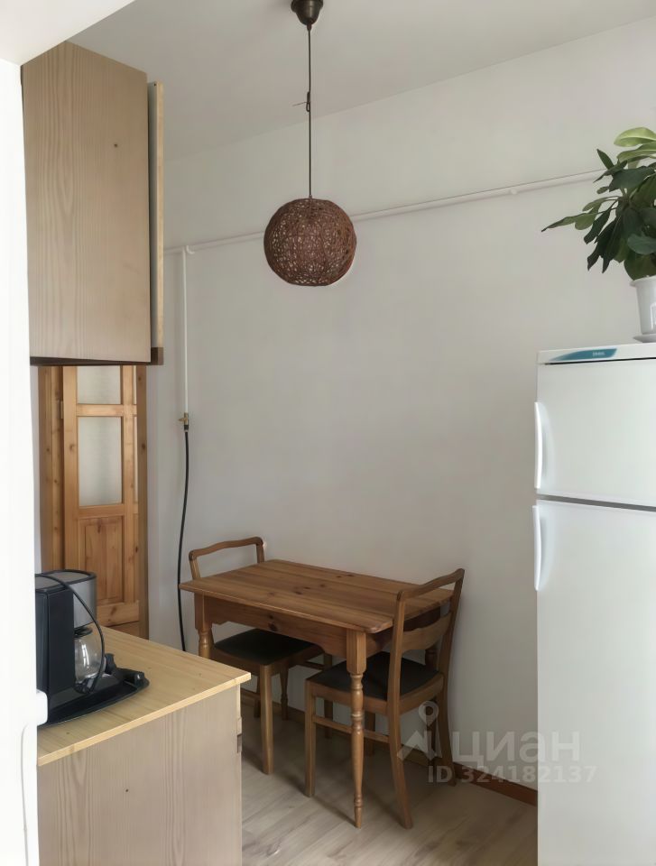 Аренда 2-комн квартиры на вторичном рынке Колокольная улица, 7