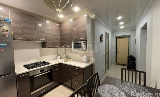 Продажа 2-комн квартиры на вторичном рынке Народного ополчения пр-кт,  д. 141