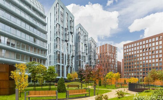 Продажа 5-комн квартиры на вторичном рынке Усачёва улица,  д. 13