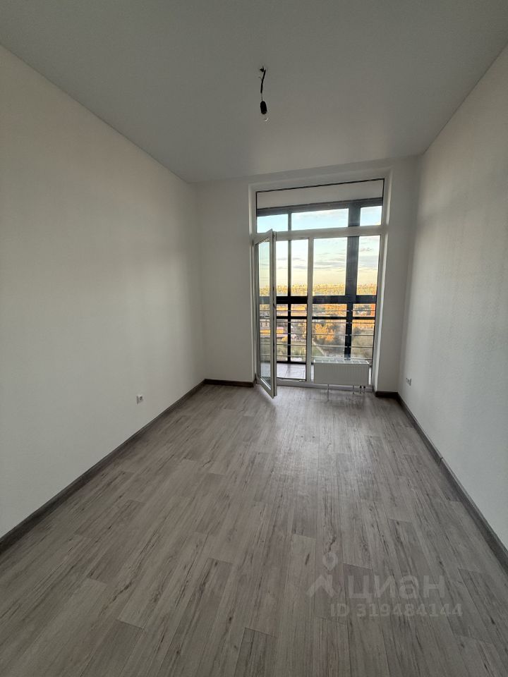 Продажа 3-комн квартиры на вторичном рынке Отрадное пгт, улица Пятницкая, 10