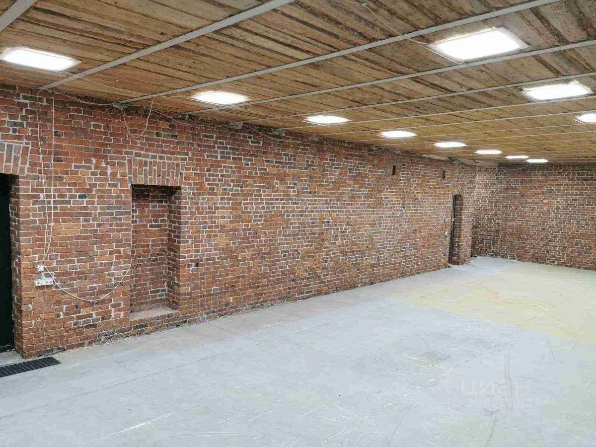 Продажа 6-комн квартиры на вторичном рынке набережная Мартынова, 6