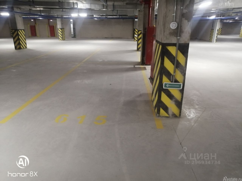 Аренда гаража Арцеуловская аллея,  д. 17