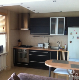 Продажа 3-комн квартиры на вторичном рынке Никольское г, Школьная ул ,  д. 18