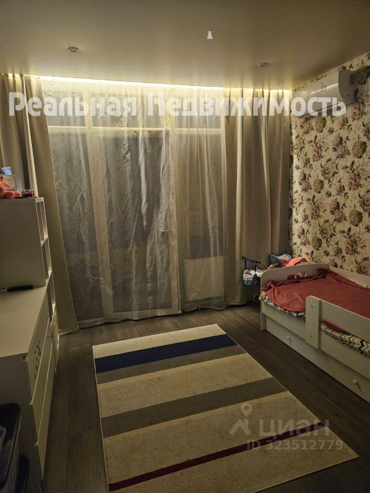 Продажа 2-комн квартиры на вторичном рынке улица Поляны, 5