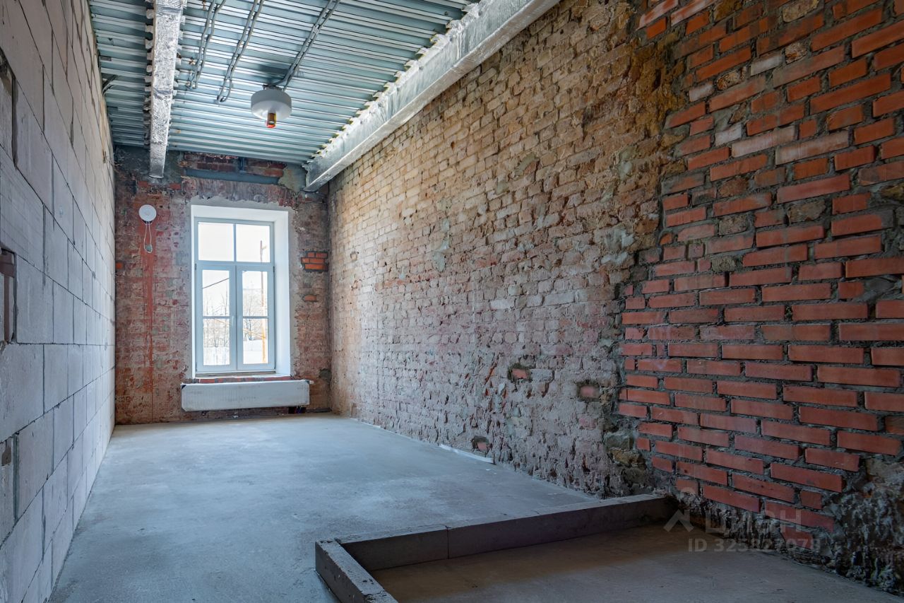 Продажа 2-комн квартиры на вторичном рынке Кантемировская улица, 11Р