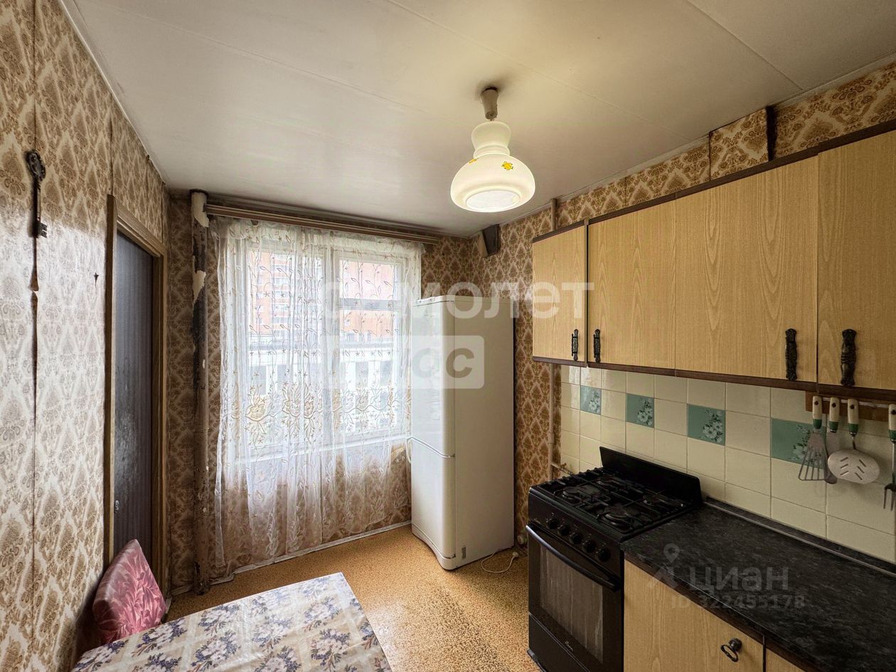 Продажа 2-комн квартиры на вторичном рынке Ялтинская улица, 3