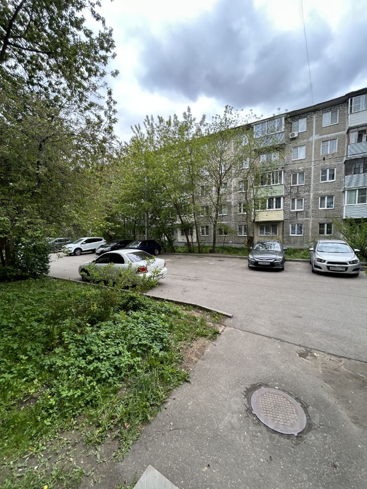 Продажа 2-комн квартиры на вторичном рынке Серпухов, Осенняя улица, 17