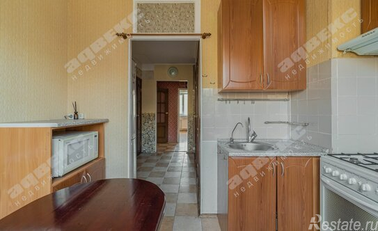 Продажа 3-комн квартиры на вторичном рынке Будапештская ул,  д. 98,  к. 1