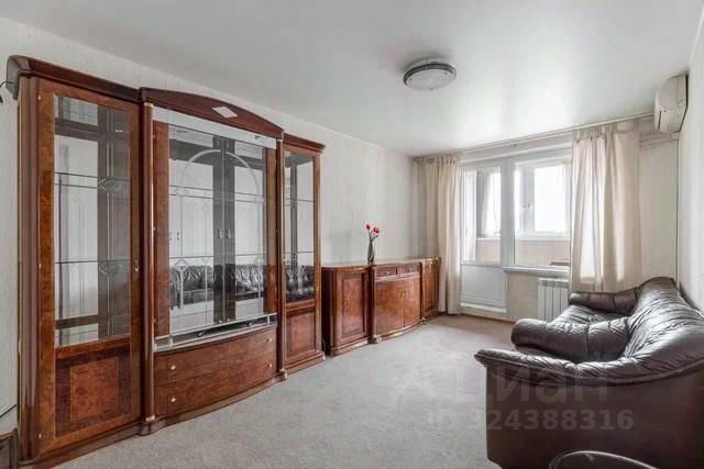 Продажа 2-комн квартиры на вторичном рынке Новолесная улица, 18К1