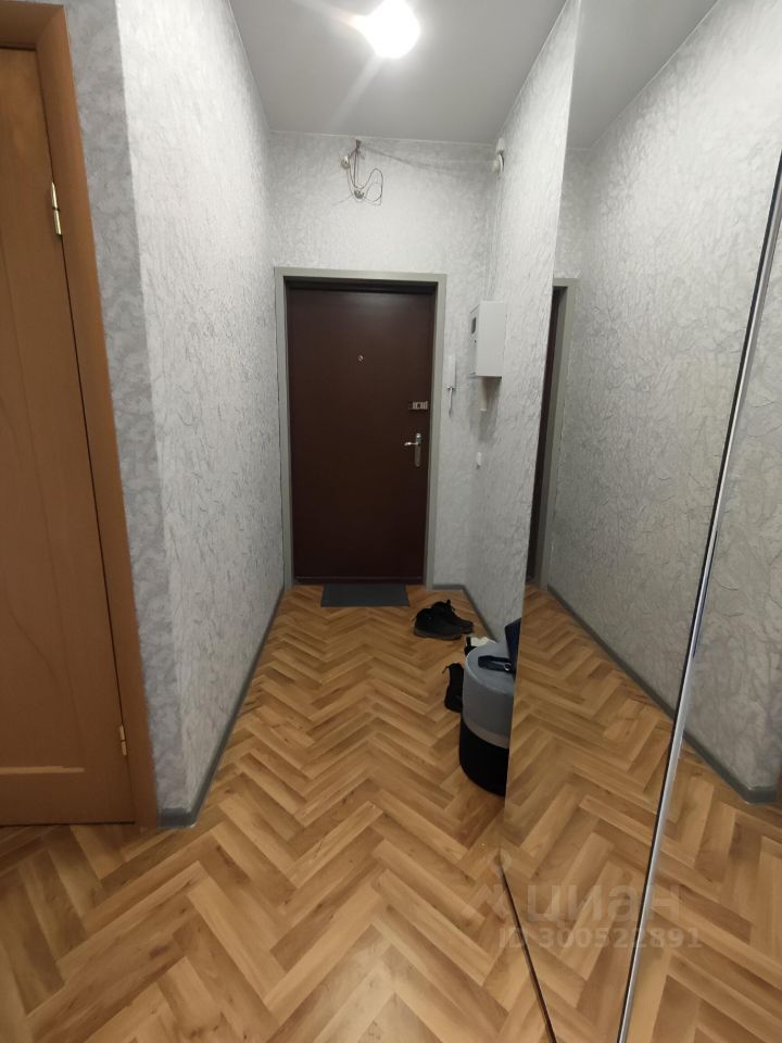 Аренда 1-комн квартиры на вторичном рынке проспект Народного ополчения, 10