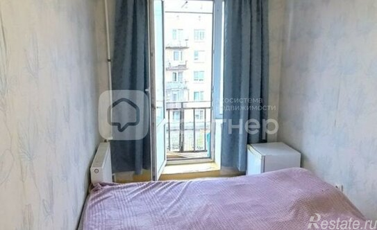 Продажа 3-комн квартиры на вторичном рынке Трефолева ул,  д. 15