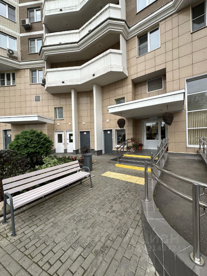 Продажа 3-комн квартиры на вторичном рынке улица Академика Виноградова, 1