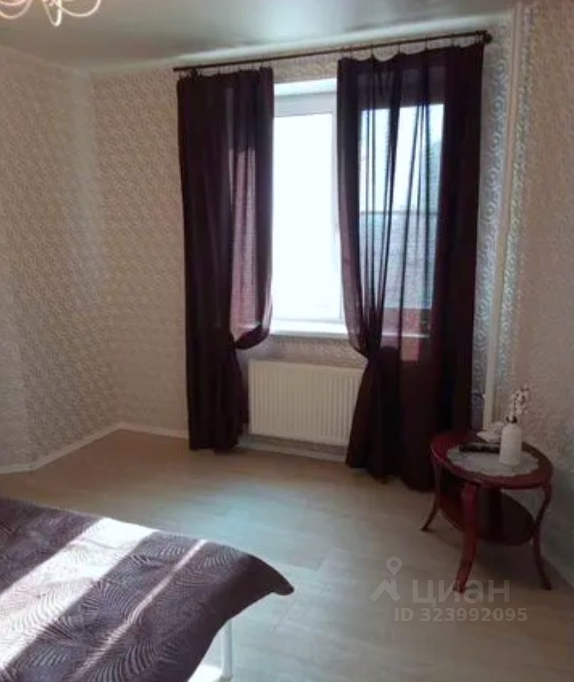 Аренда 1-комн квартиры на вторичном рынке Октябрьская набережная, 124к7