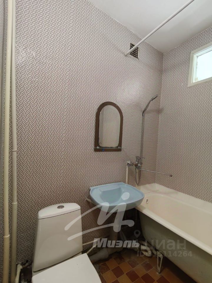 Продажа 2-комн квартиры на вторичном рынке Биокомбината пгт, 37