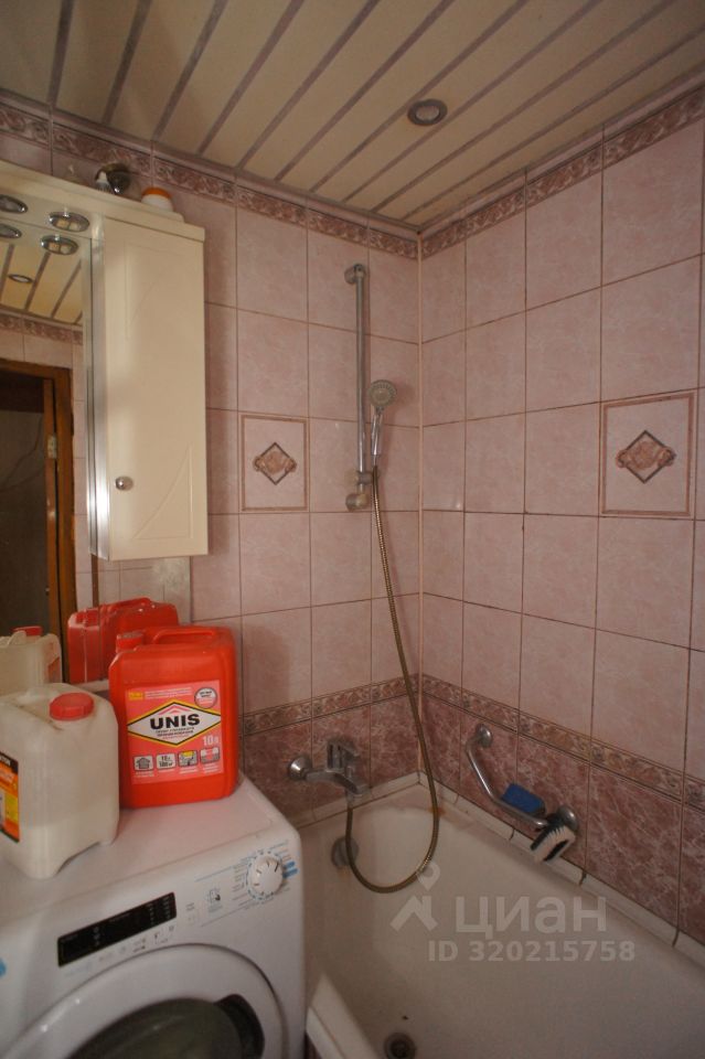 Продажа 3-комн квартиры на вторичном рынке Апрелевка, улица Комсомольская, 16