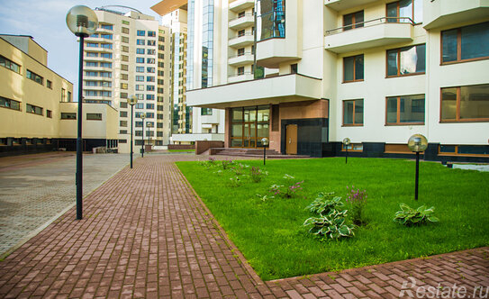 Продажа 3-комн квартиры на вторичном рынке улица Архитектора Власова,  д. 6