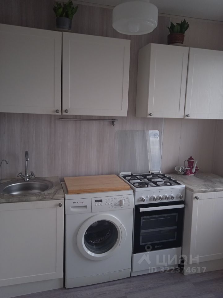 Продажа 2-комн квартиры на вторичном рынке Тосно г., улица Советская, 12