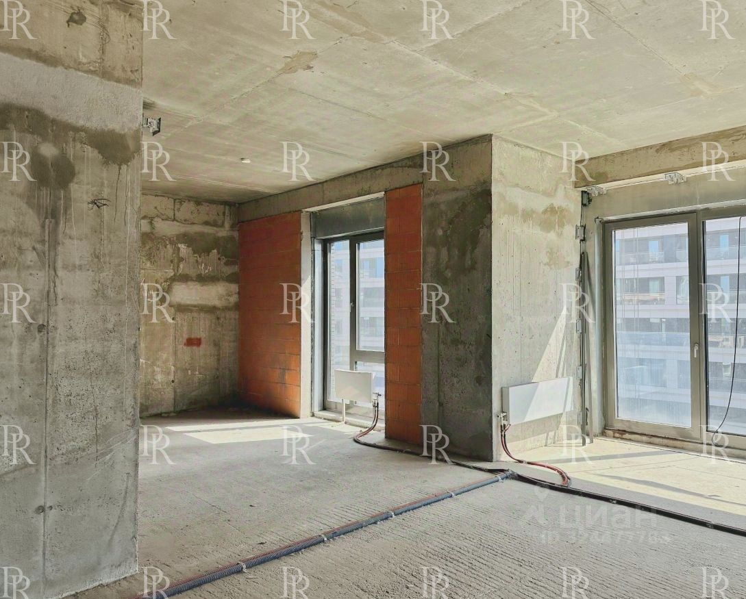Продажа 4-комн квартиры на вторичном рынке Минская улица, 2Вк3