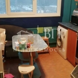 Продажа 3-комн квартиры на вторичном рынке Испытателей пр-кт,  д. 15,  к. 1