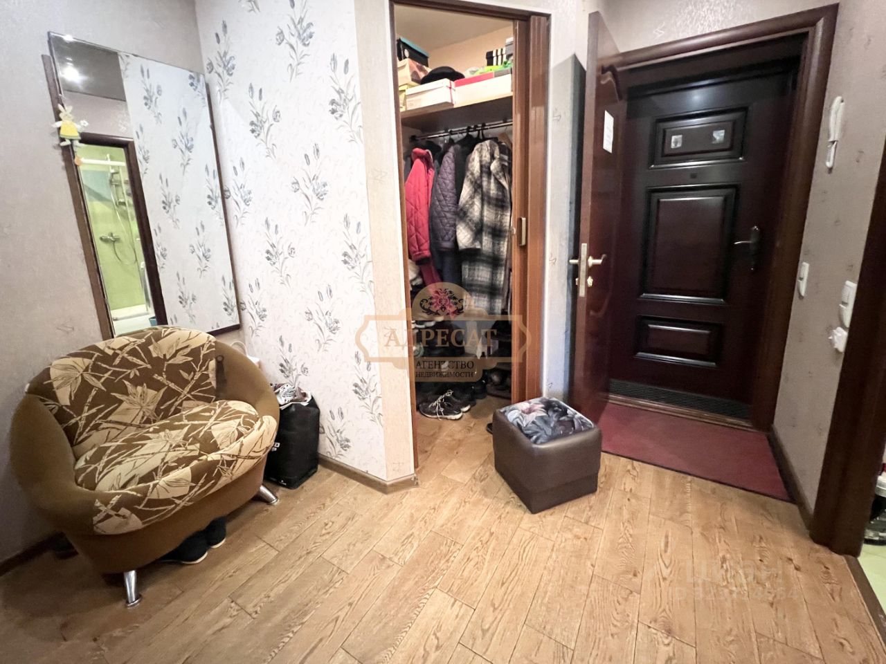 Продажа 3-комн квартиры на вторичном рынке пос. Стрельна, Львовская улица, 27к2