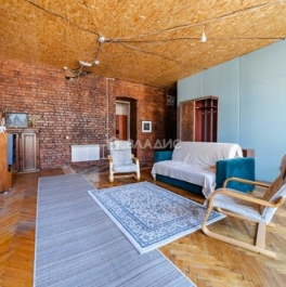 Продажа 2-комн квартиры на вторичном рынке Съезжинская улица,  д. 11