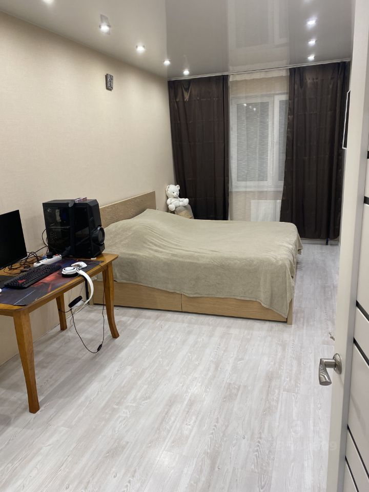 Продажа 2-комн квартиры на вторичном рынке д. Пирогово, улица Сурикова, 1